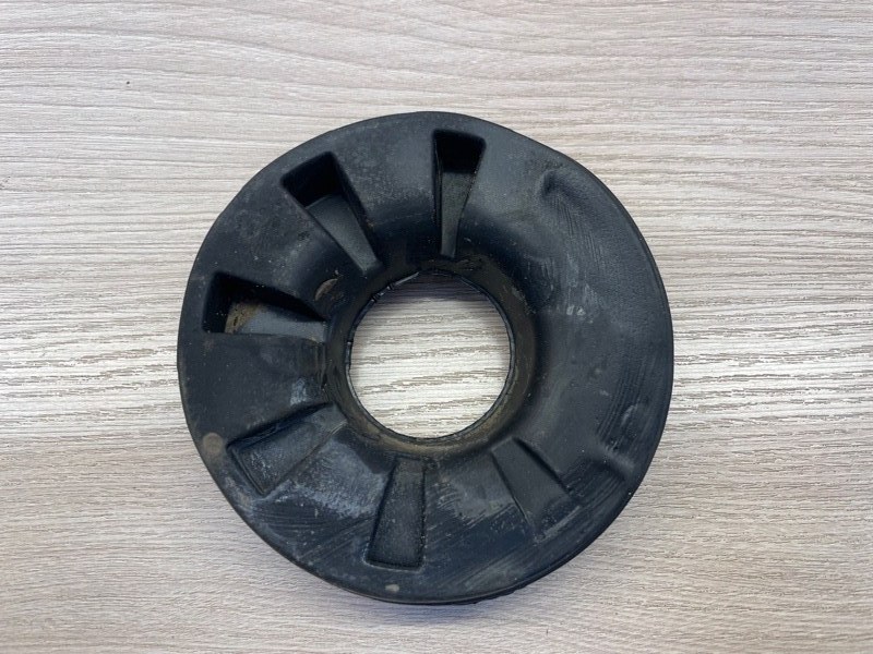 Верхняя опора    пружины - фото 3