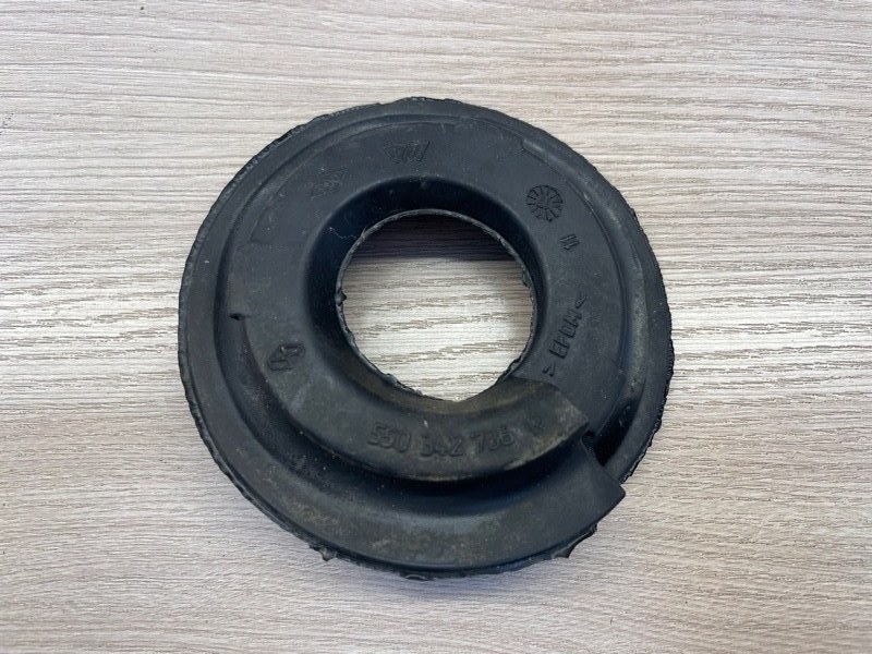 Верхняя опора    пружины - фото 1