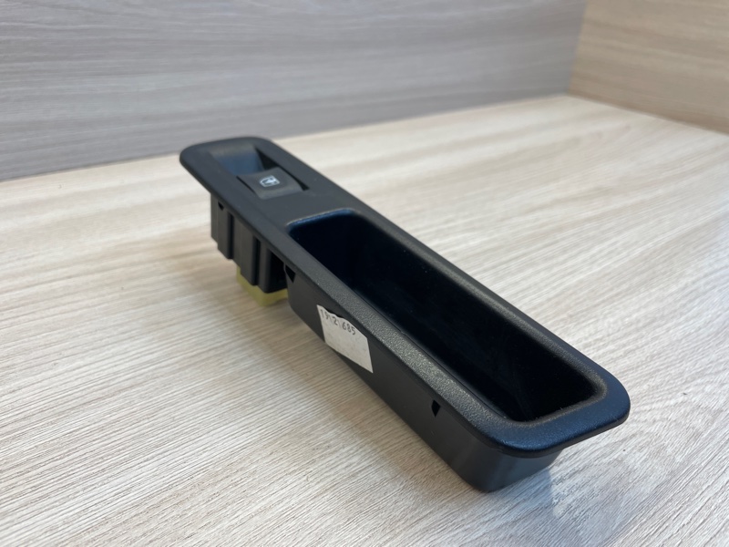 Кнопка стеклоподъемника - фото 3