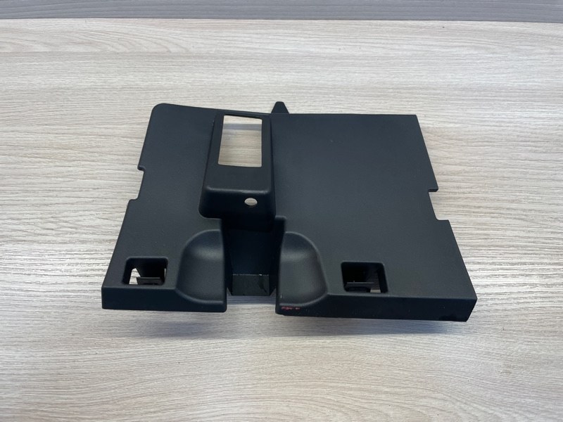 Крышка бардачка - фото 1