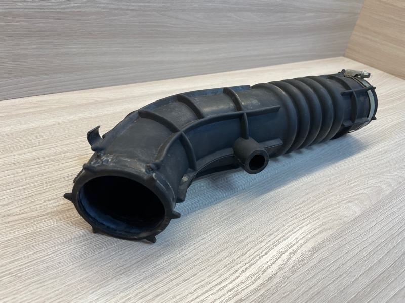 Патрубок воздушного фильтра - фото 3