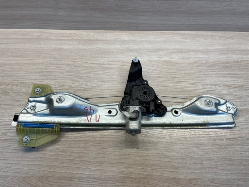 Стеклоподъемник    двери - фото 1