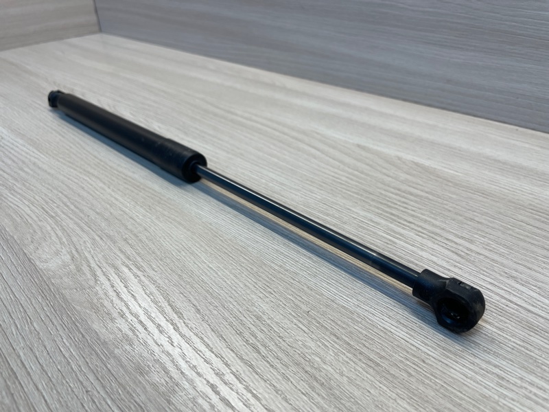 Амортизатор багажника - фото 2