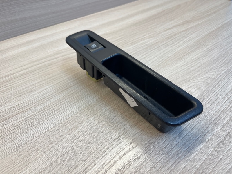 Кнопка стеклоподъемника - фото 3