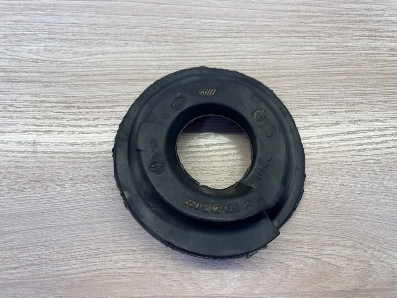 Верхняя опора    пружины - фото 1