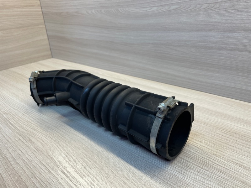 Патрубок воздушного фильтра - фото 2