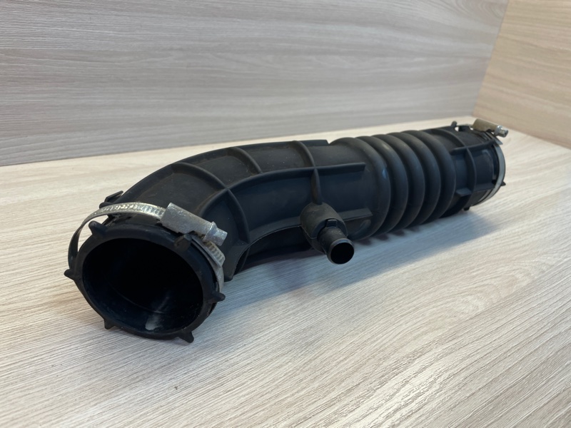 Патрубок воздушного фильтра - фото 3