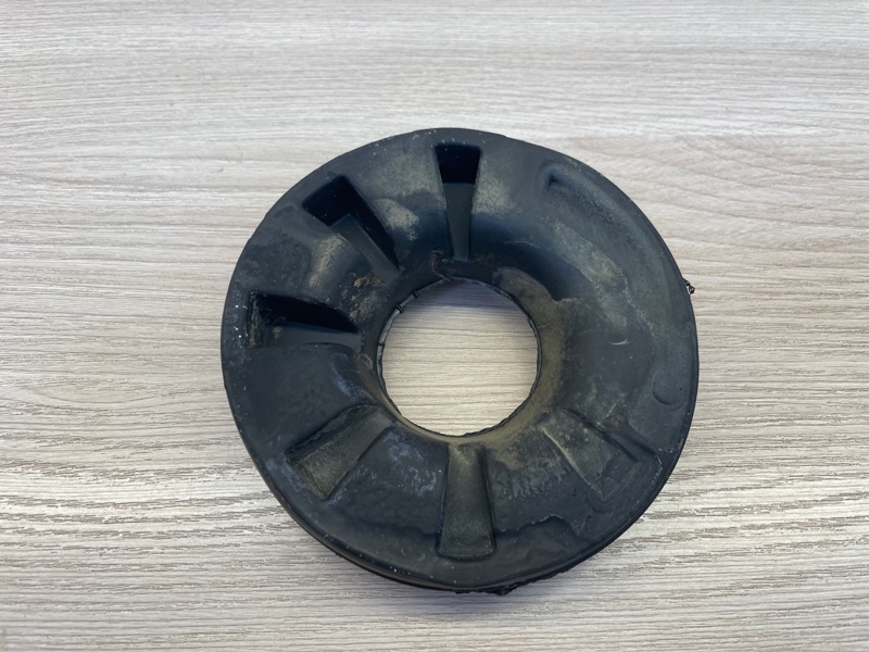Верхняя опора    пружины - фото 3