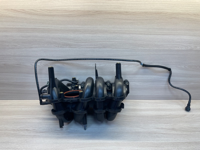 Впускной коллектор - фото 1