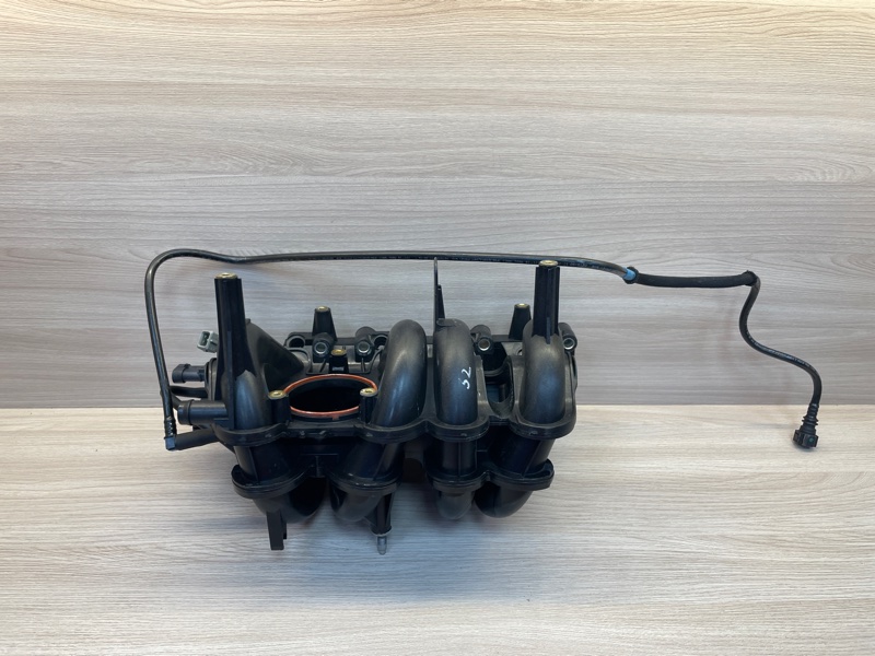 Впускной коллектор - фото 1