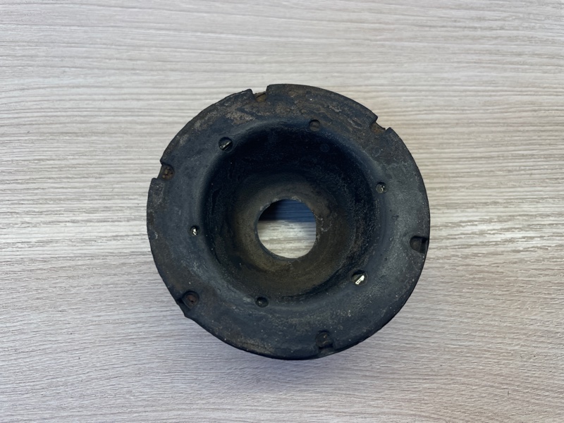 Верхняя опора    пружины - фото 2