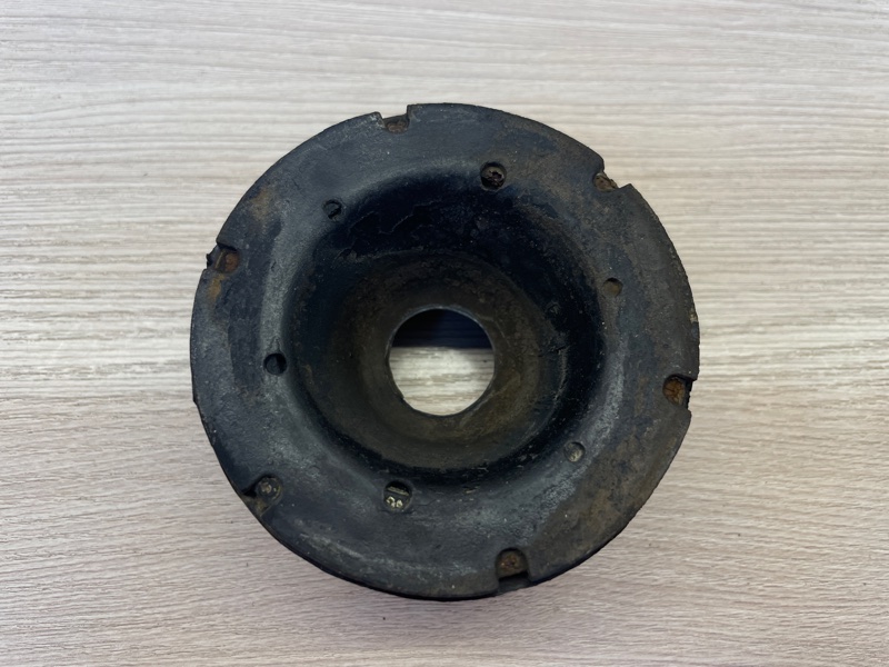 Верхняя опора    пружины - фото 2