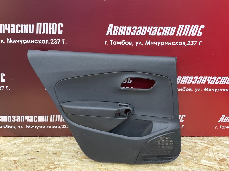 Обшивка боковой двери - фото 1