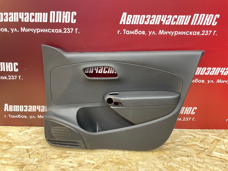Обшивка боковой двери - фото 1