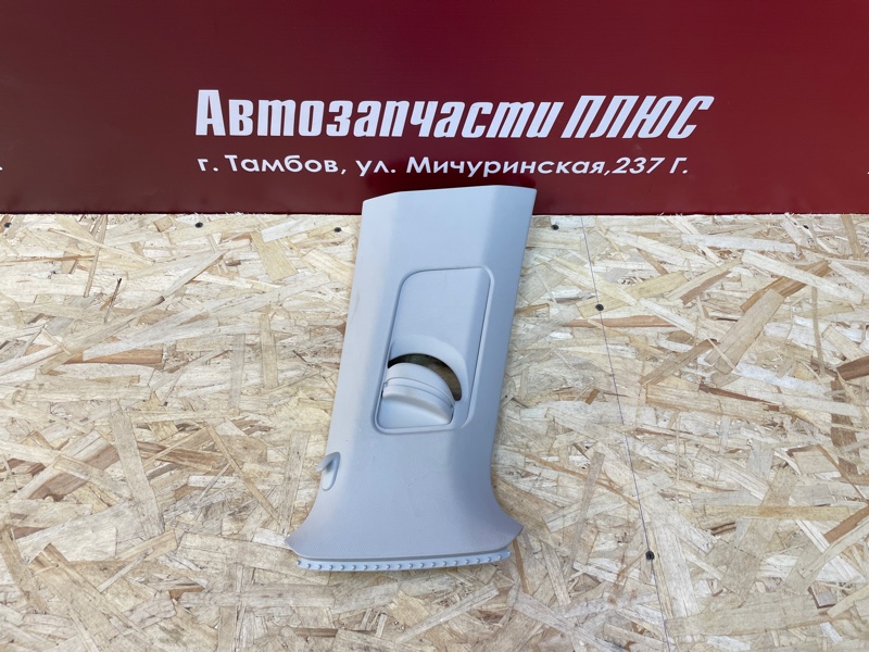 Обшивка средней стойки - фото 1