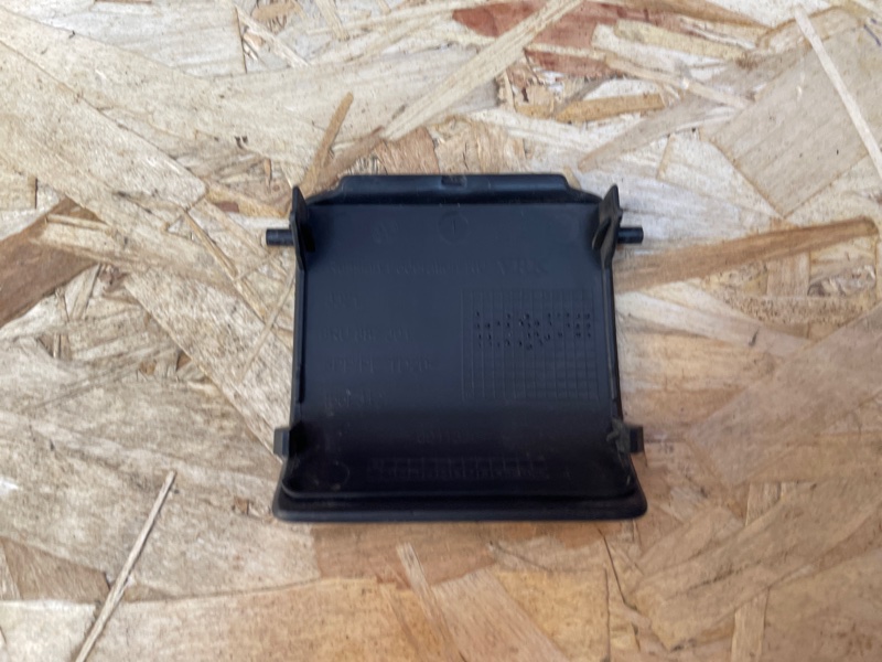 Заглушка полки багажника - фото 3