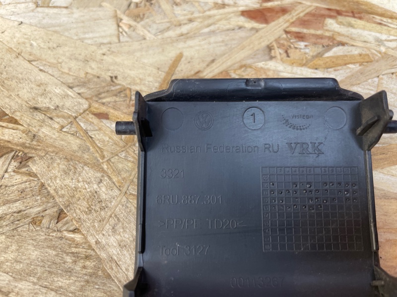 Заглушка полки багажника - фото 4