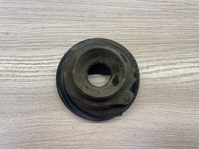Верхняя опора    пружины - фото 2