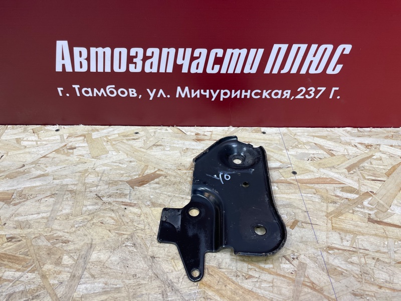 Кронштейн подрамника - фото 1