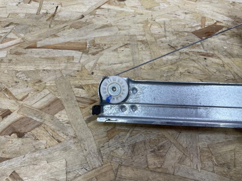 Стеклоподъемник    двери - фото 3