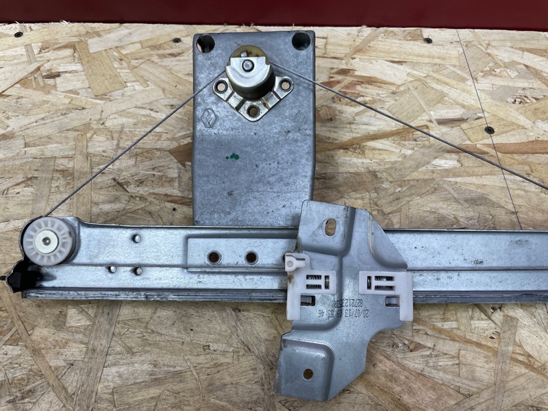 Стеклоподъемник    двери - фото 4