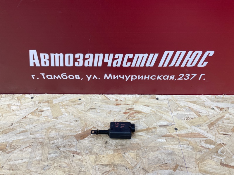 Привод замка багажника - фото 1