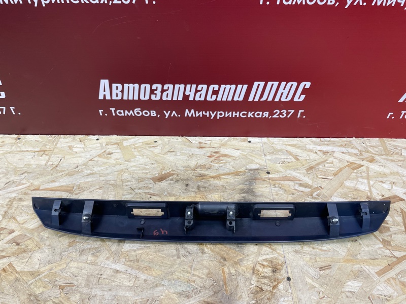 Накладка крышки багажника - фото 5