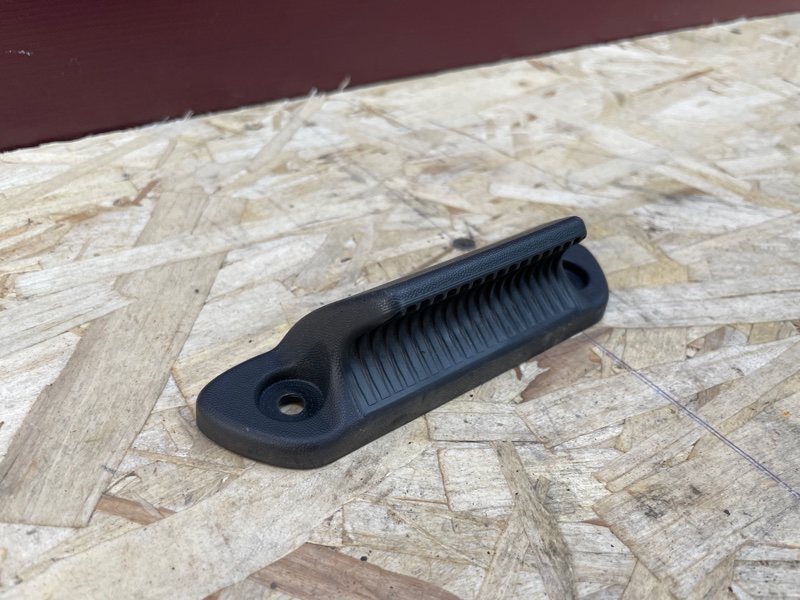 Ручка открывания багажника - фото 3