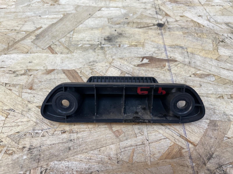 Ручка открывания багажника - фото 4