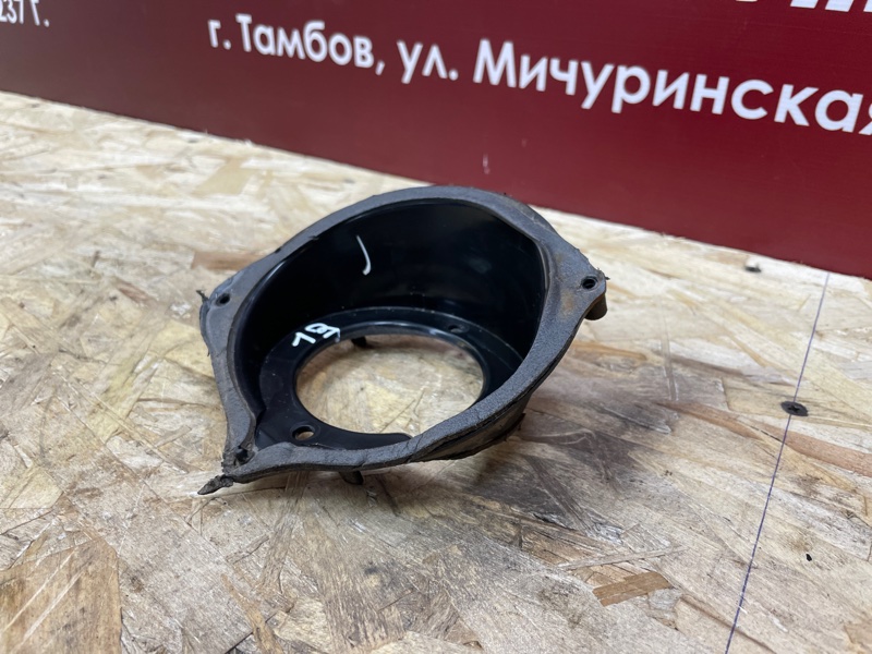 Горловина лючка бензобака - фото 2