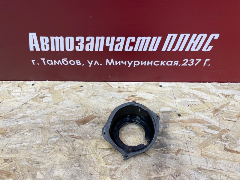Горловина лючка бензобака - фото 1