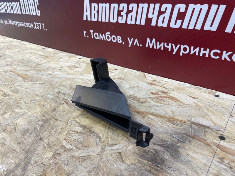 Дефлектор радиатора - фото 2