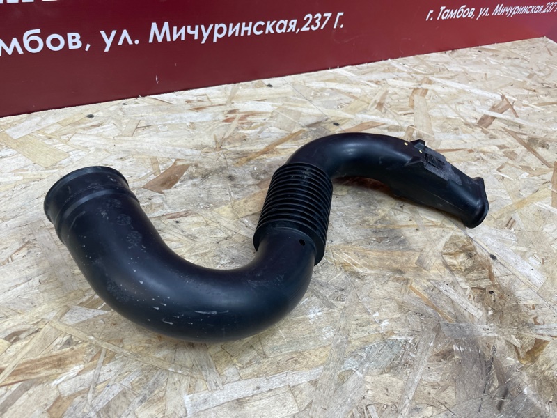 Патрубок воздушного фильтра - фото 3