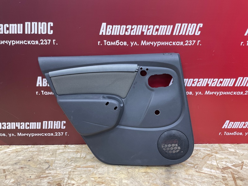 Обшивка боковой двери - фото 1