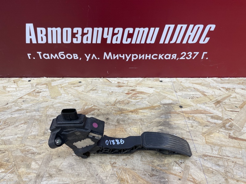 Педаль газа - фото 1