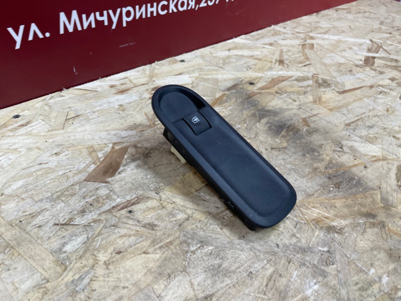 Кнопка стеклоподъемника - фото 3
