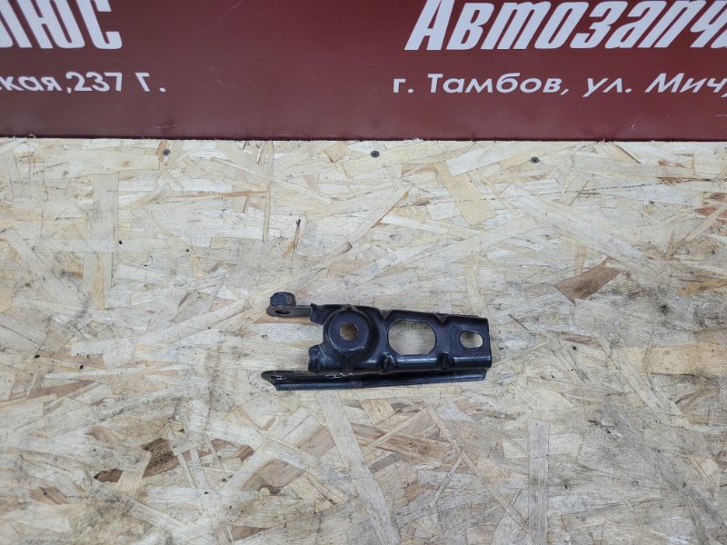 Кронштейн  опоры двигателя - фото 2