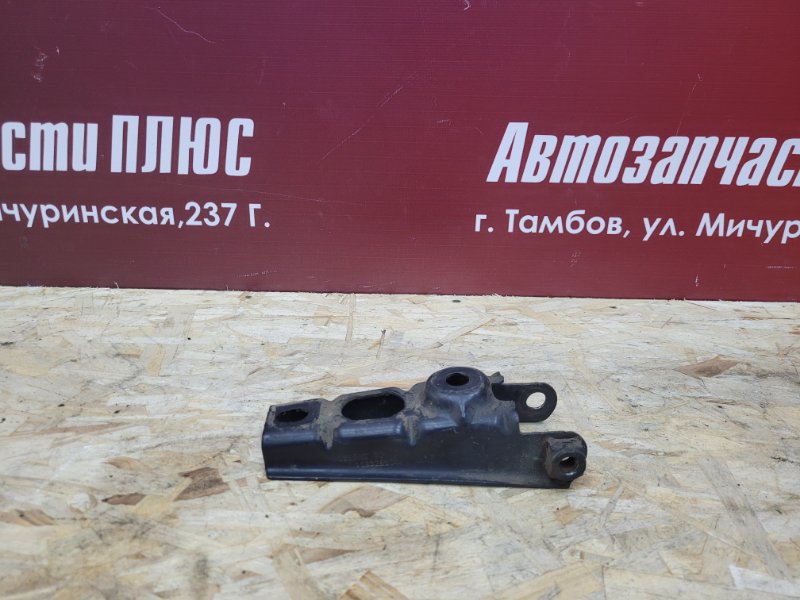 Кронштейн опоры двигателя - фото 1