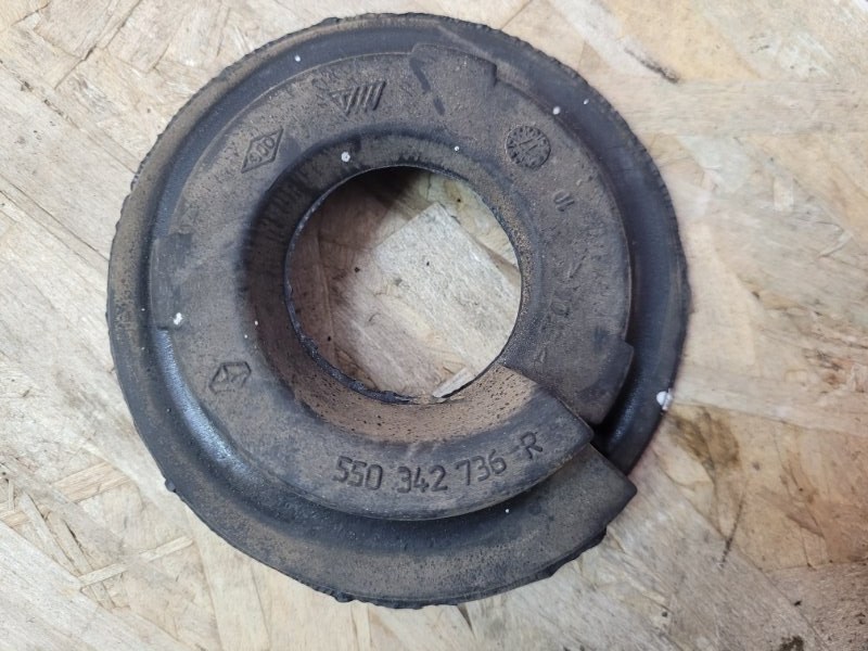 Верхняя опора    пружины - фото 5