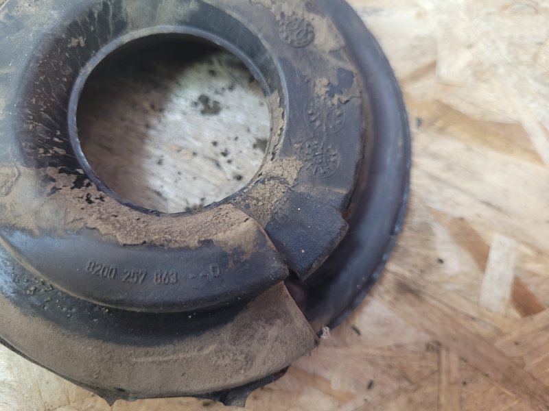 Верхняя опора    пружины - фото 5