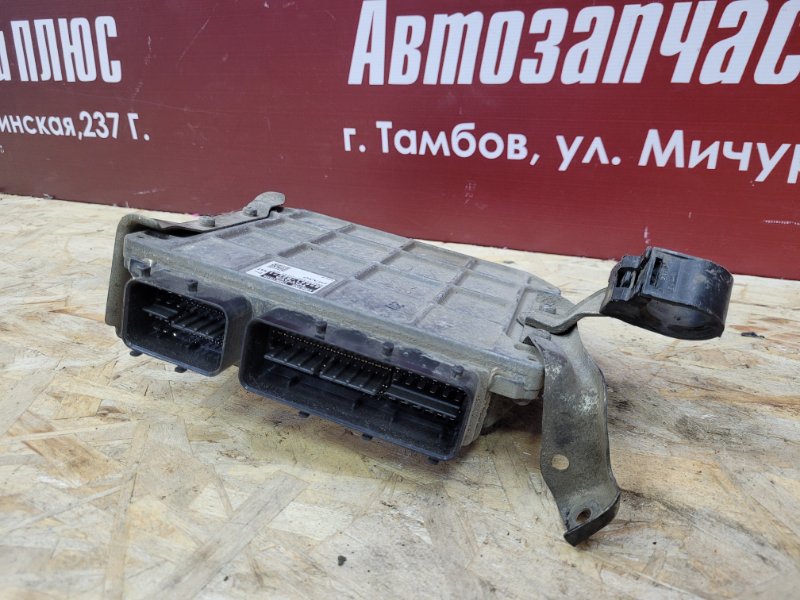 Блок управления двигателем - фото 2