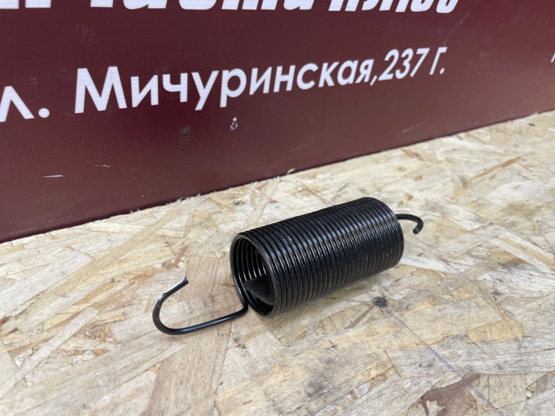 Пружина крышки багажника - фото 3