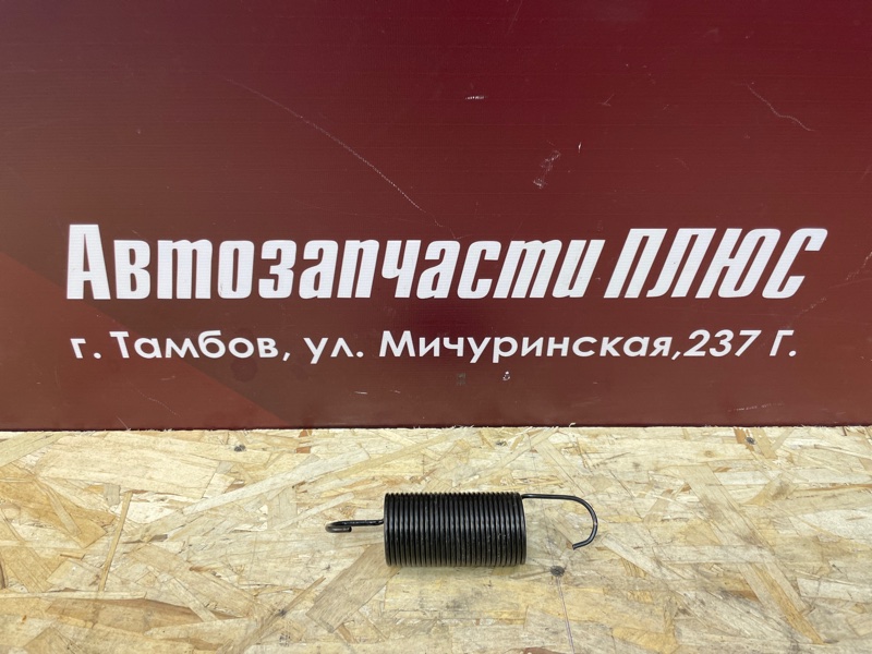 Пружина крышки багажника - фото 1