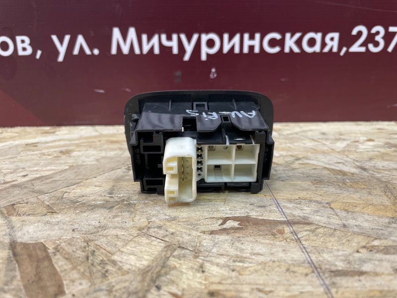 Кнопка стеклоподъемника - фото 5