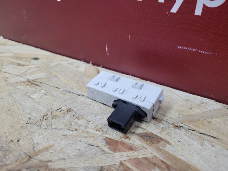 Датчик ремня безопасности - фото 3