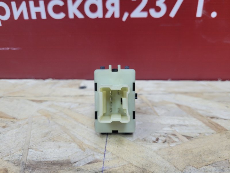 Кнопка стеклоподъемника - фото 4