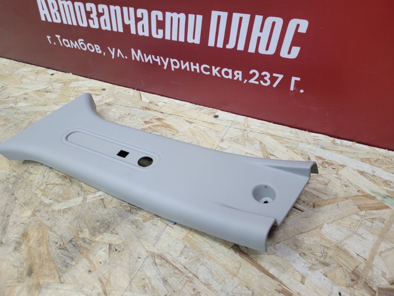 Обшивка средней стойки - фото 1