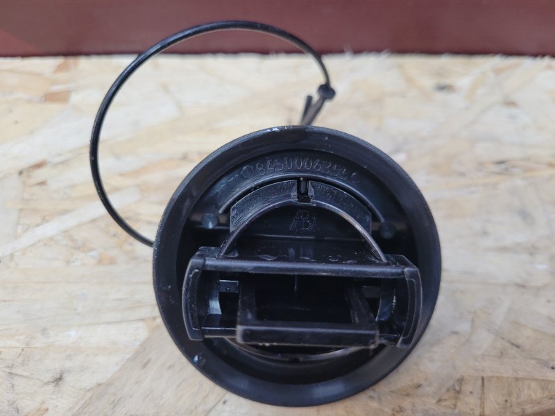 Крышка топливного бака - фото 7