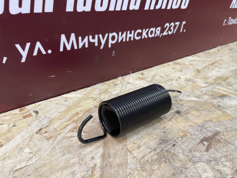 Пружина крышки багажника - фото 3