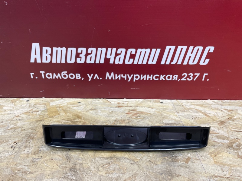 Накладка крышки багажника - фото 5